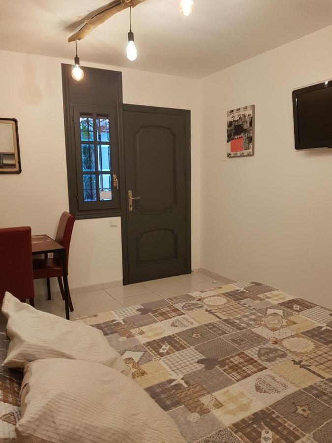 Da Vinci Room Villa Blanca Камбрильс Экстерьер фото