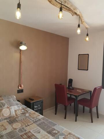 Da Vinci Room Villa Blanca Камбрильс Экстерьер фото